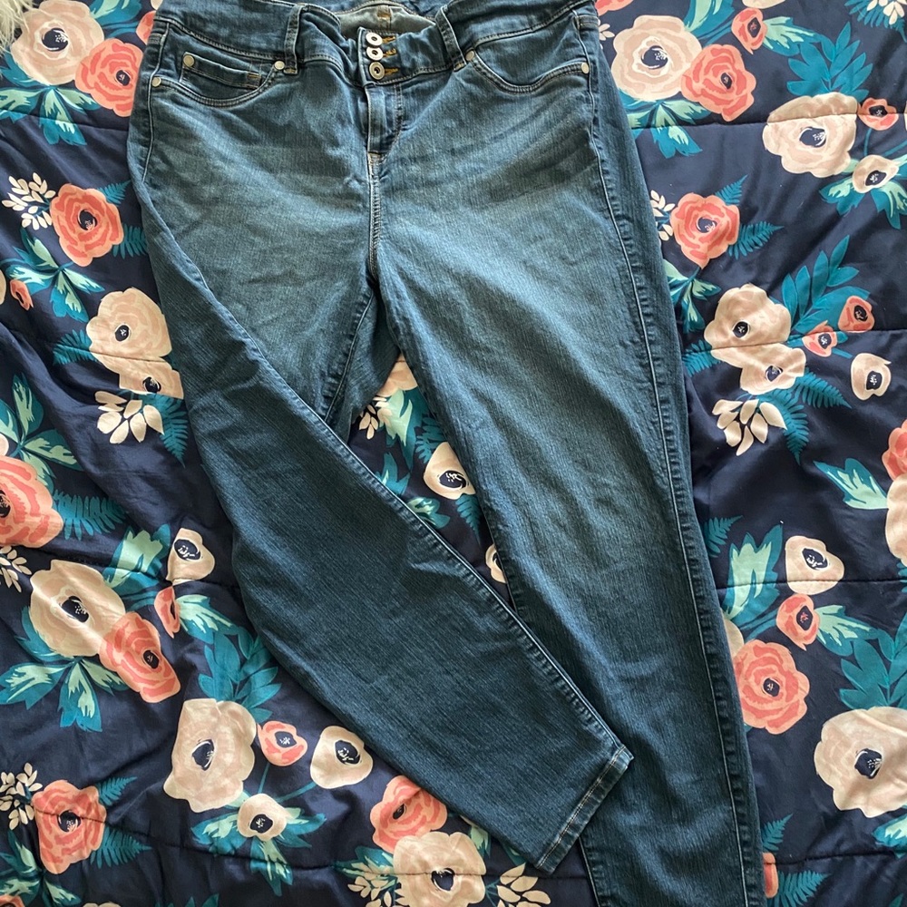 TORRID - SIZE 18 - JEGGINGS